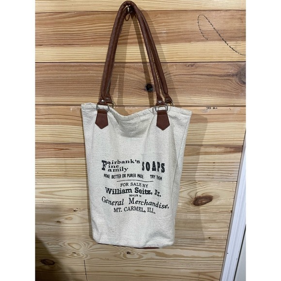 General Store Canvas and Leather Everyday Tote - Picture 2 of 7